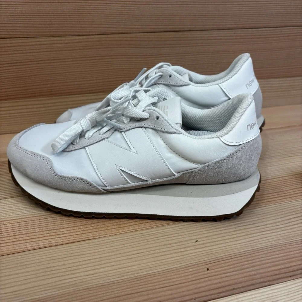 New Balance Women's 237 Classic Sneaker, Nimbus Cloud/White/Moonbeam Woman's 7